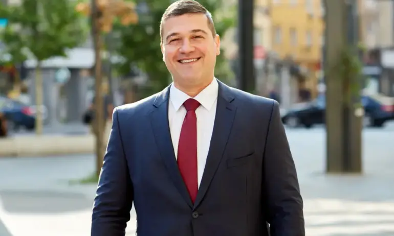 Никола Вапцаров за кмет на София издигат от Изправи се, България - Tribune.bg