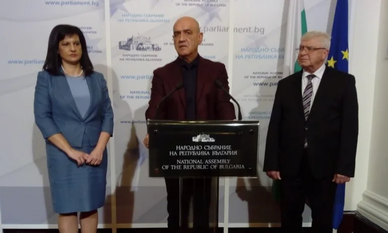 Ананиев: Частните болници ще прилагат същите правила за доставка на медикаменти като държавните - Tribune.bg