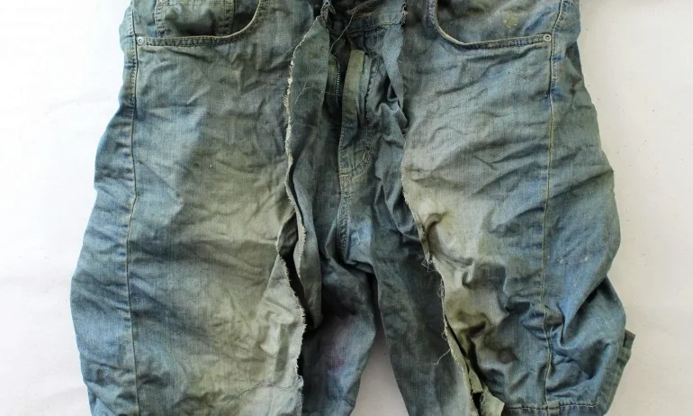 МВР пусна снимки на дрехи от двойното убийство край Негован (ГАЛЕРИЯ) - Tribune.bg