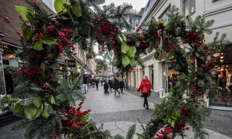 На Коледа в Швеция - максимум 8 човека заедно на маса - Tribune.bg