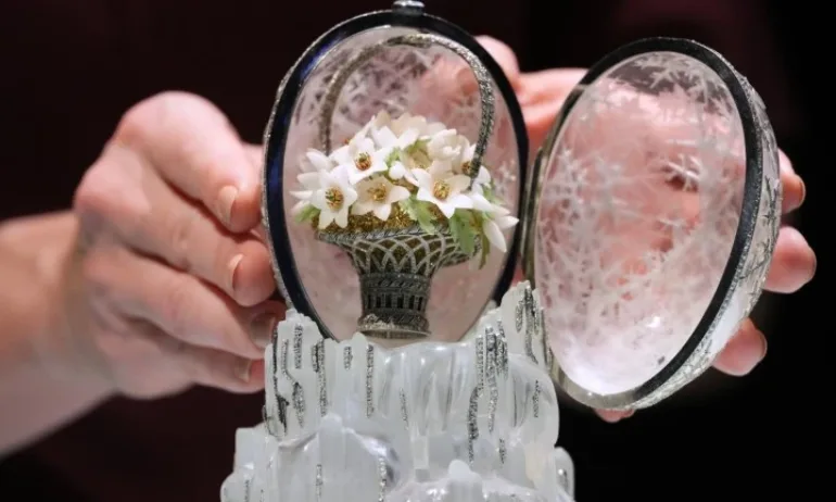 Зимното яйце на Фаберже беше продадено за рекордните 22,9 млн. британски лири - Tribune.bg