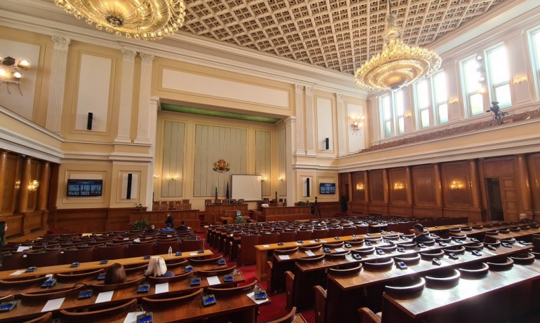 Политическите сили в 47-ото НС се договориха за местата в залата и стаите в парламента - Tribune.bg