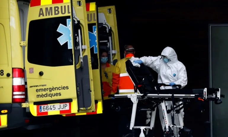 Антирекорд: Над 700 починали от COVID-19 в Испания за денонощие - Tribune.bg