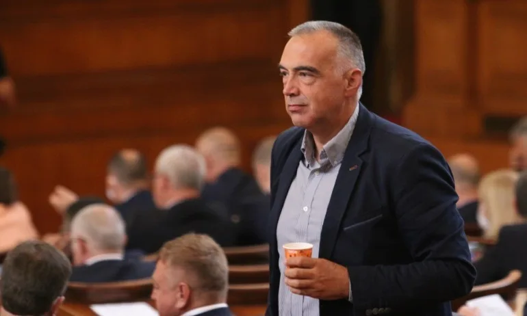 БАПЗГ отвратени от обида на служебния говорител на правителството Антон Кутев към медицинските сестри - Tribune.bg