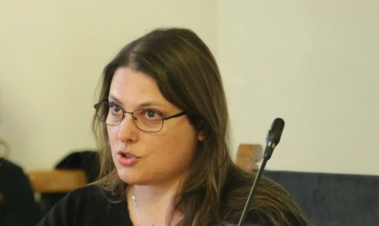 Адриана Стоименова: Над 1 милион души са получили различна форма на подкрепа от държавата - Tribune.bg