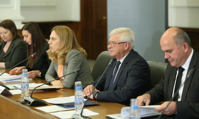 Само КРИБ подкрепи новата формула за ТЕЛК - Tribune.bg