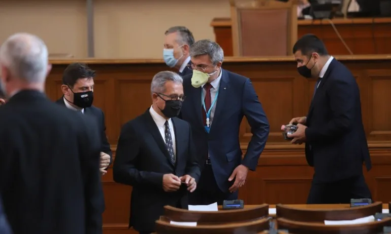 Окончателно: От ДПС не успяха да върнат агитацията на чужд език - Tribune.bg