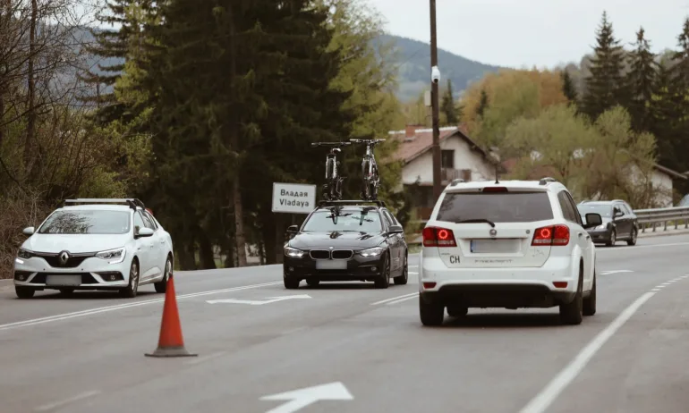 6 месеца ще е затворено едното платно на пътя София-Перник, затрудненията за шофьорите са сериозни - Tribune.bg
