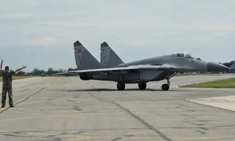 България получи първия самолетен двигател за МиГ-29 от Полша - Tribune.bg