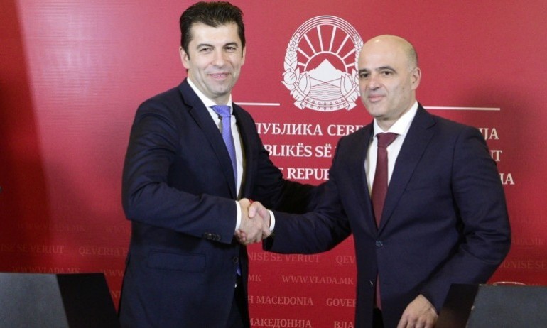 Българин от РСМ към Петков: Чуйте ни, но не за 15 минути, защото с визитата си ни върнахте 30 г. назад - Tribune.bg