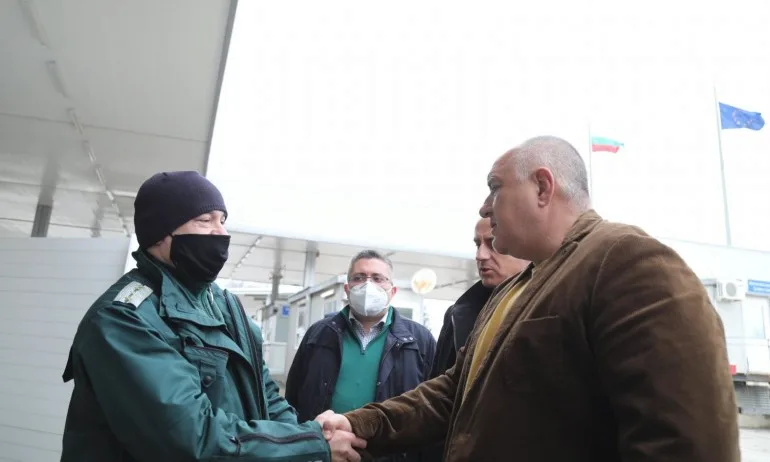 Борисов: Само тази нощ граничарите са прибрали 200 нелегални мигранти - Tribune.bg