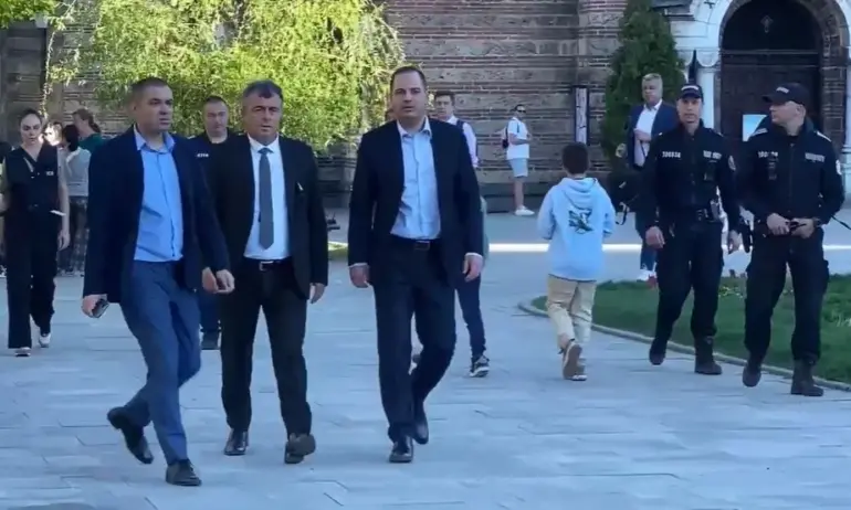 Калин Стоянов: Докато съм министър няма да позволя да ми се нарежда кой и на какъв пост да бъде назначен - Tribune.bg