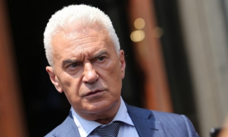 Сидеров влезе с мегафон в прокуратурата: Накърнихте правата ми - Tribune.bg