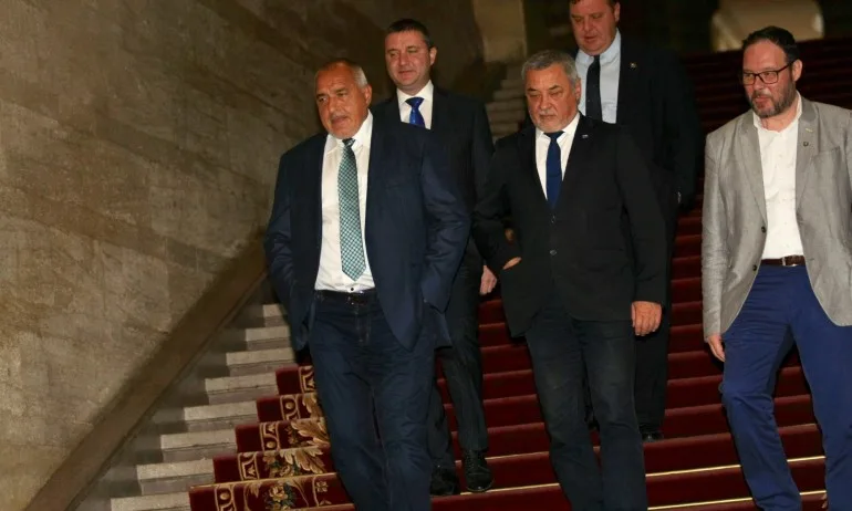 Коалицията не е застрашена от ставащото в енергетиката - Tribune.bg