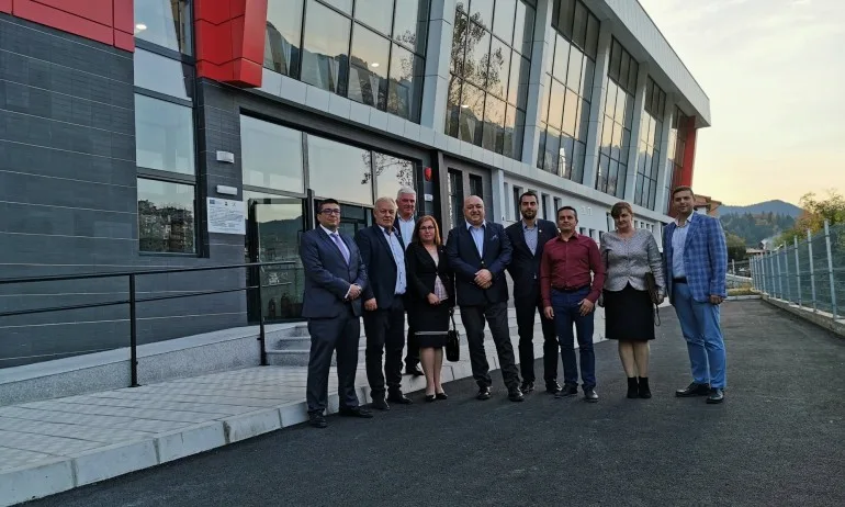 Министър Кралев в Смолян: Ще подкрепим усилията на Николай Мелемов за развитието на спорта - Tribune.bg