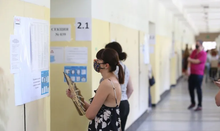 Обработени са на 100 % протоколите от 25-и и 24-и МИР в София - Tribune.bg