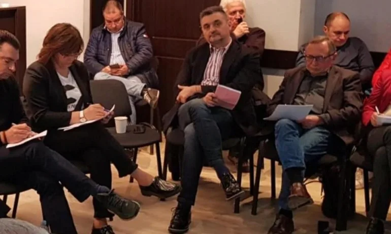 Кирил Добрев: По-голяма част от нашите сбирки са посветени на миналото и носталгични спомени - Tribune.bg