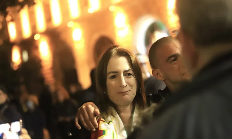 Чаканата от протестърите Клеър Дейли най-после ги подкрепи - Tribune.bg