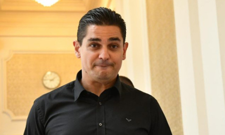 ЦСКА-София се хвали с нов стадион, Радостин Василев отрича да е давал разрешение - Tribune.bg