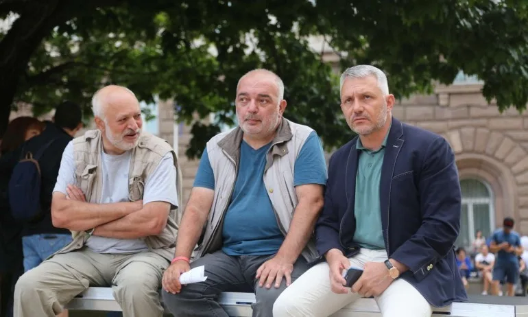 И Отровното трио набира доброволци за наблюдение на изборите - Tribune.bg