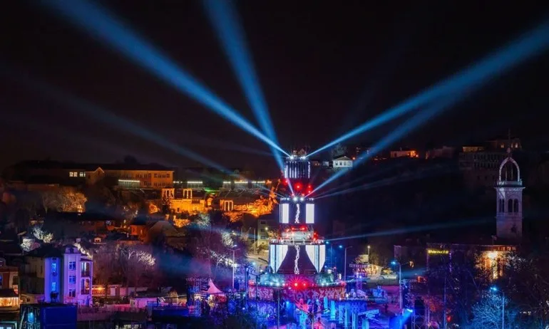 Гардиън: Хомофобски скандал удари Пловдив - Европейската столица на културата - Tribune.bg