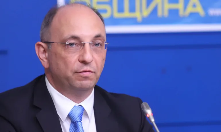 Николай Василев: Увеличените пенсии се плащат с дългове за държавата - Tribune.bg