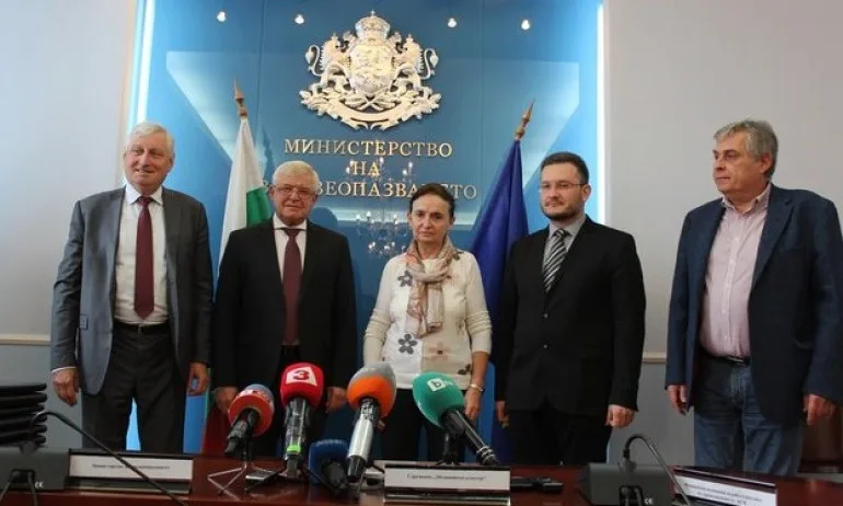 От догодина – по-високи заплати за лекари и медицински сестри - Tribune.bg