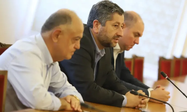 СДС: Тъжен ден за демокрацията, в името на властта ДБ са в коалиция с проруската БСП - Tribune.bg