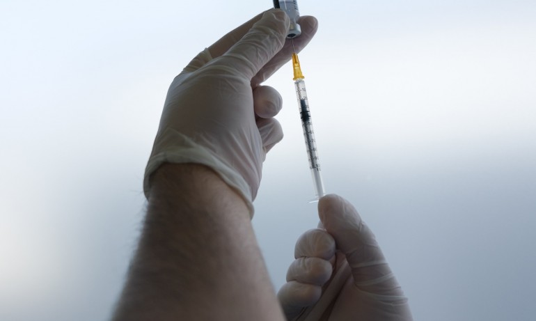 Анкара започва да прилага собствена ковид ваксина - Tribune.bg