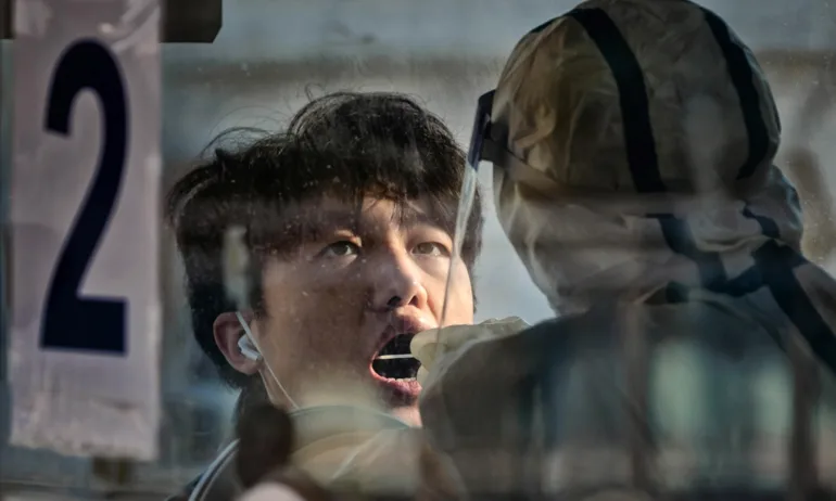 Твърдения: Близо 37 милиона души в Китай са били заразени с COVID-19 само за ден - Tribune.bg