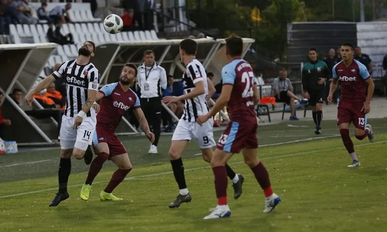 Септември спря Локомотив насред Пловдив и уреди бараж с Верея - Tribune.bg