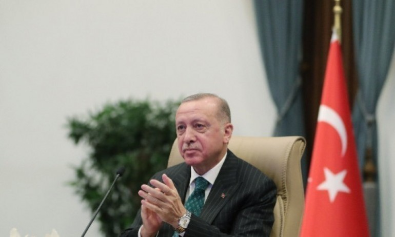 Турският президент Реджеп Тайип Ердоган, който преболедува COVID-19 и вече