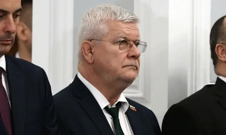 Заради напрежение в сектора: Главчев предлага Кирил Вътев да бъде освободен като министър на земеделието  