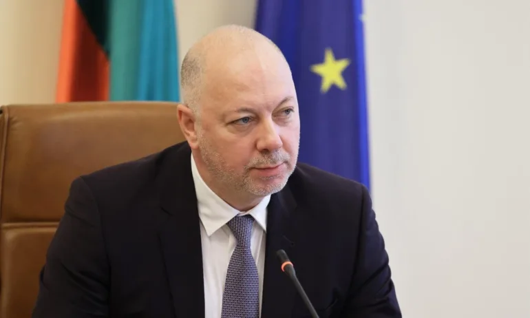 Премиерът Желязков: Засиленият контрол и проверките за движението по пътищата остават постоянни - Tribune.bg