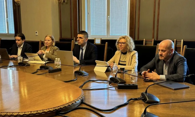 ДБ провалиха преговорите за редовно правителство - Tribune.bg