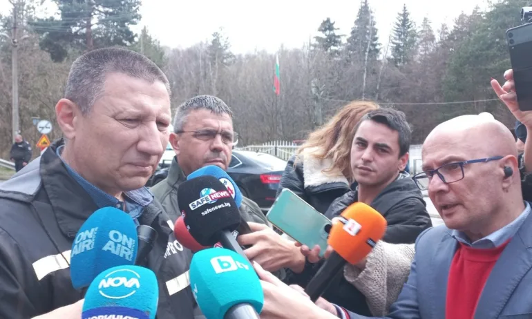 Бомбата за Гешев: Минимум 3 кг. тротилов еквивалент, на пътя е останал 3 метра кратер - Tribune.bg