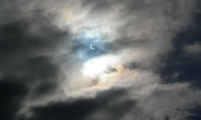 Пръстеновидното слънчево затъмнение, което настъпва на 17 февруари - Tribune.bg