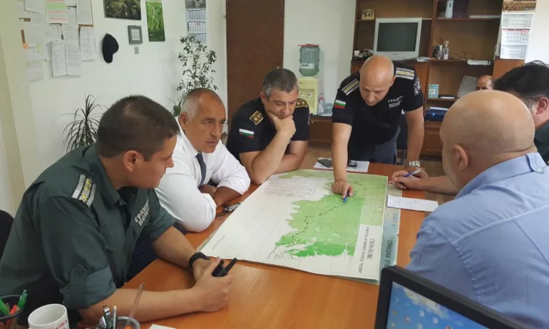 Борисов на инспекция на оградата по границата с Турция - Tribune.bg