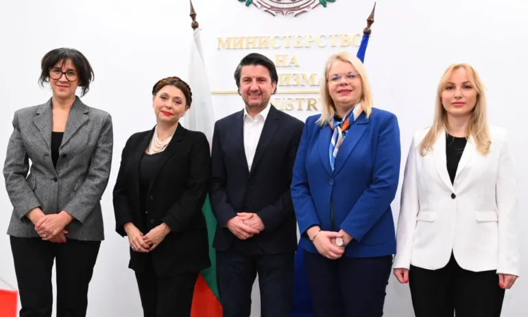 Ваня Тагарева пред делегация от Черна гора: Метрото е най-успешният проект в София - Tribune.bg