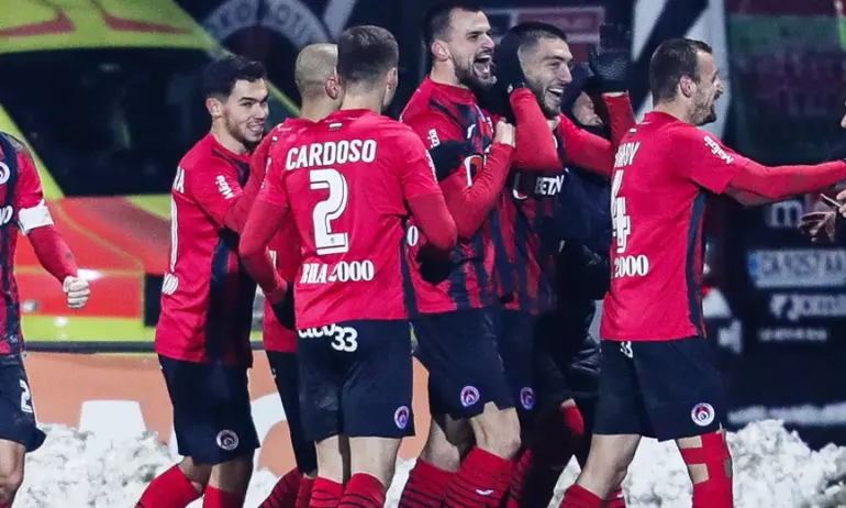 Солени глоби чакат Локо София и ЦСКА след кръга - Tribune.bg