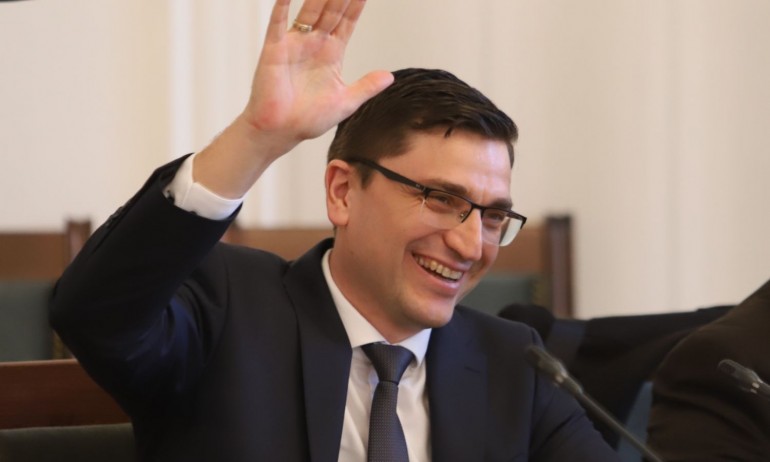 Венко Сабрутев поиска от РСМ да ни върне мощите на цар Самуил, а те са в Гърция - Tribune.bg