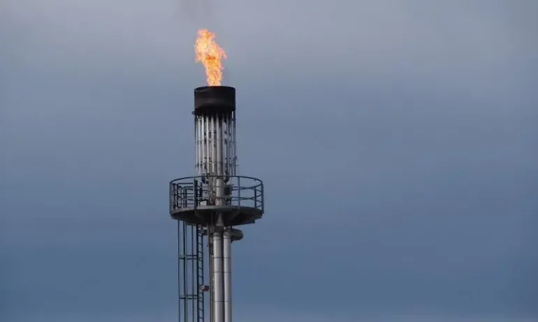 Пекин въвежда контрол върху цените на дребно на бензина и дизела, Сеул подготвя ограничения за използването на автомобили - Tribune.bg