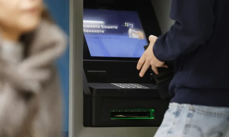 Без теглене от банкомат и плащане на ПОС терминал в Новогодишната нощ - Tribune.bg