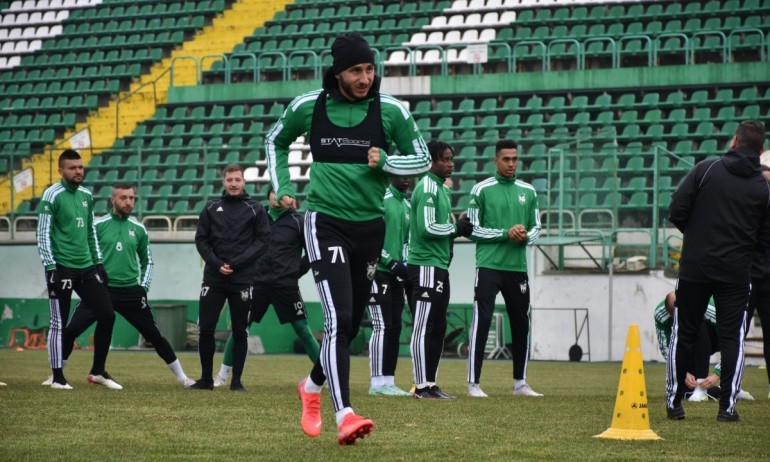 Пирин стартира подготовка със седем футболисти на проби - Tribune.bg