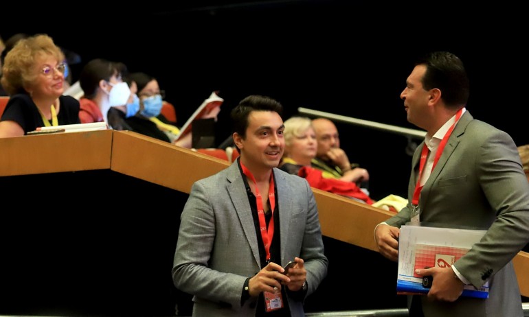 Петков назначи 15/15 Момчил Неков и още 12 зам.-министри - Tribune.bg