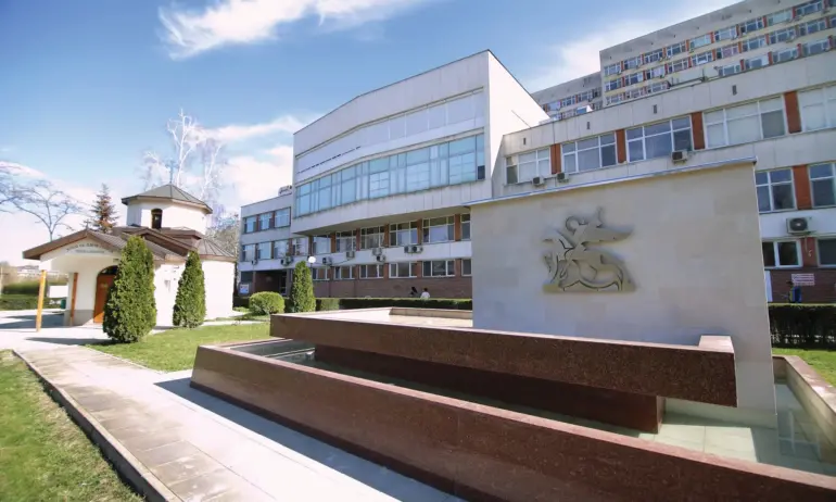 Едното от блъснатите момичета в Сопот е в стабилно състояние, но все още с риск за живота - Tribune.bg