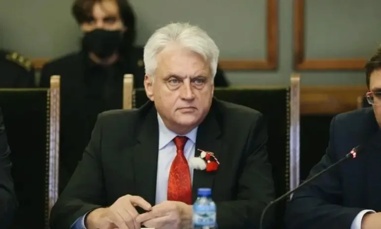 Бивши служители на МВР съдят отиващият си вътрешен министър Бойко