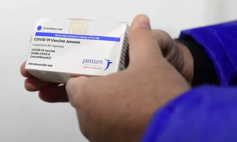 ЕМА: Има възможна връзка на ваксината на Johnson & Johnson с кръвните съсиреци - Tribune.bg