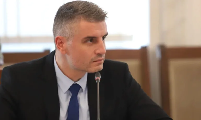 Странни слухове за физически сблъсък в ПП: Радослав Рибарски бил Венко Сабрутев заради Лукойл? - Tribune.bg