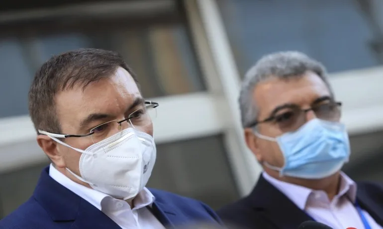 Министър Ангелов: Разкриваме допълнителни легла в болниците за пациенти с коронавирус - Tribune.bg